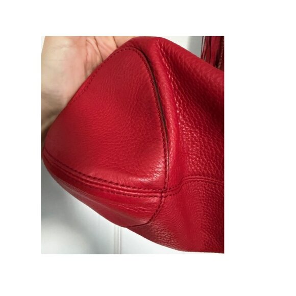 Authentic Gucci Soho red pebbled calf skin leather shoulder bag - Picture 6 of 16